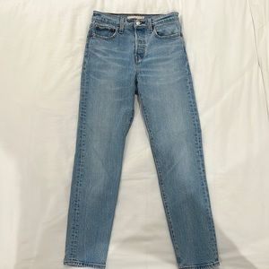 Levi’s | Size 25 Wedgie Jeans